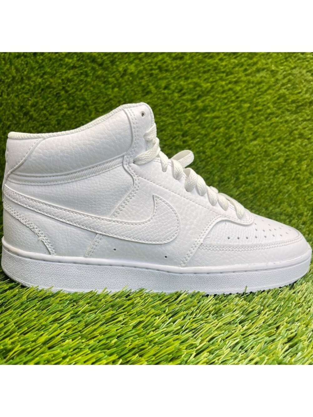 Nike Court Vision Mid Womens Size 8.5 White Athletic Lifestyle Shoes Sneakers